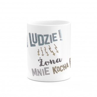 Kubek "�ona mnie kocha"